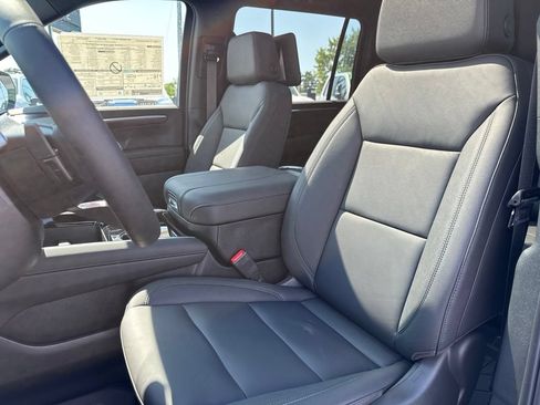 New 2026 Chevrolet Suburban Z71 w/ Z71 Off-Road Package AWD/4WD image 20