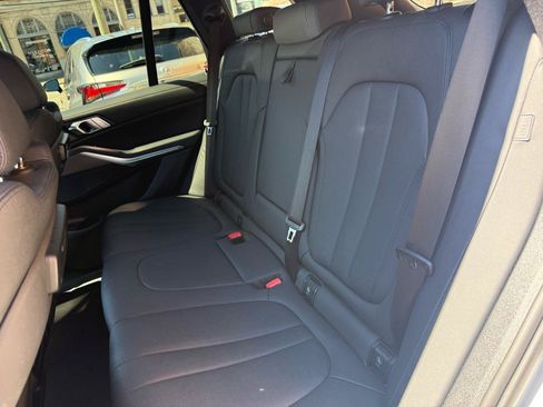 Used 2019 BMW X5 xDrive40i w/ Convenience Package AWD/4WD image 7