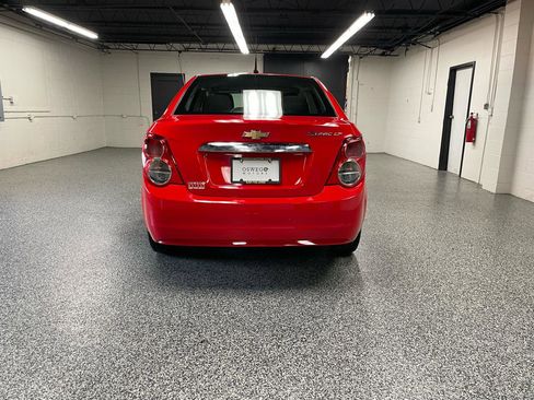 Used 2014 Chevrolet Sonic LT image 6