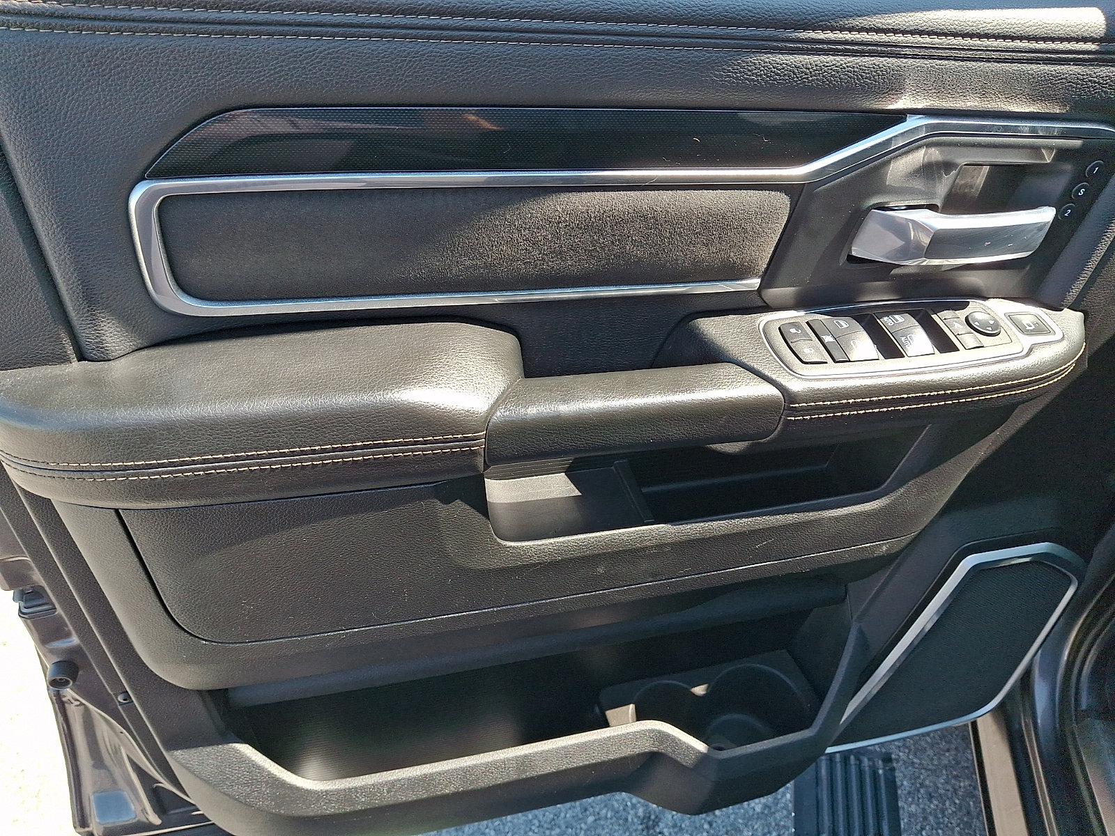 Used 2021 RAM 2500 Laramie AWD/4WD image 12
