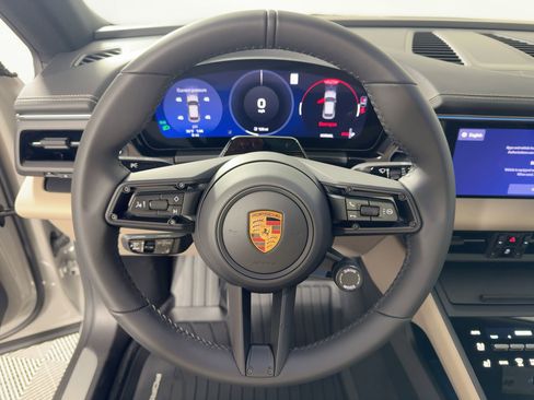 New 2026 Porsche Macan Electric RWD image 18