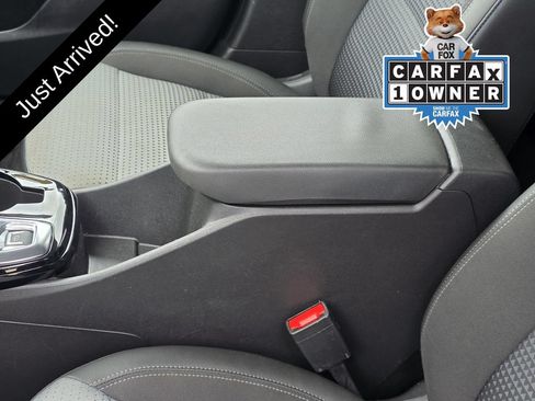 Used 2024 Chevrolet Trax LT w/ LT Convenience Package FWD image 8