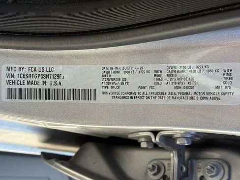 Used 2025 RAM 1500 Warlock AWD/4WD image 30