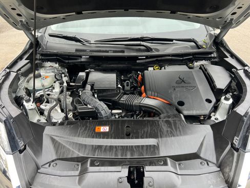 Used 2023 Mitsubishi Outlander SE image 36