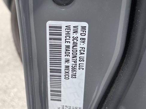 Used 2023 Jeep Compass Trailhawk image 32