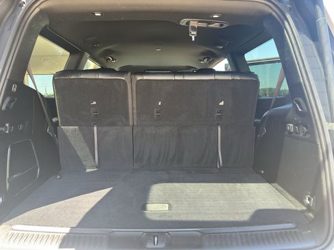 Used 2024 Jeep Wagoneer Series II w/ Flexible Seating Group RWD image 36