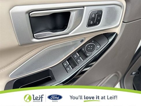 Used 2023 Ford Explorer Platinum w/ Technology Package image 19