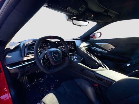 Used 2020 Chevrolet Corvette Stingray Premium Cpe w/ 3LT Preferred Equipment Group image 9