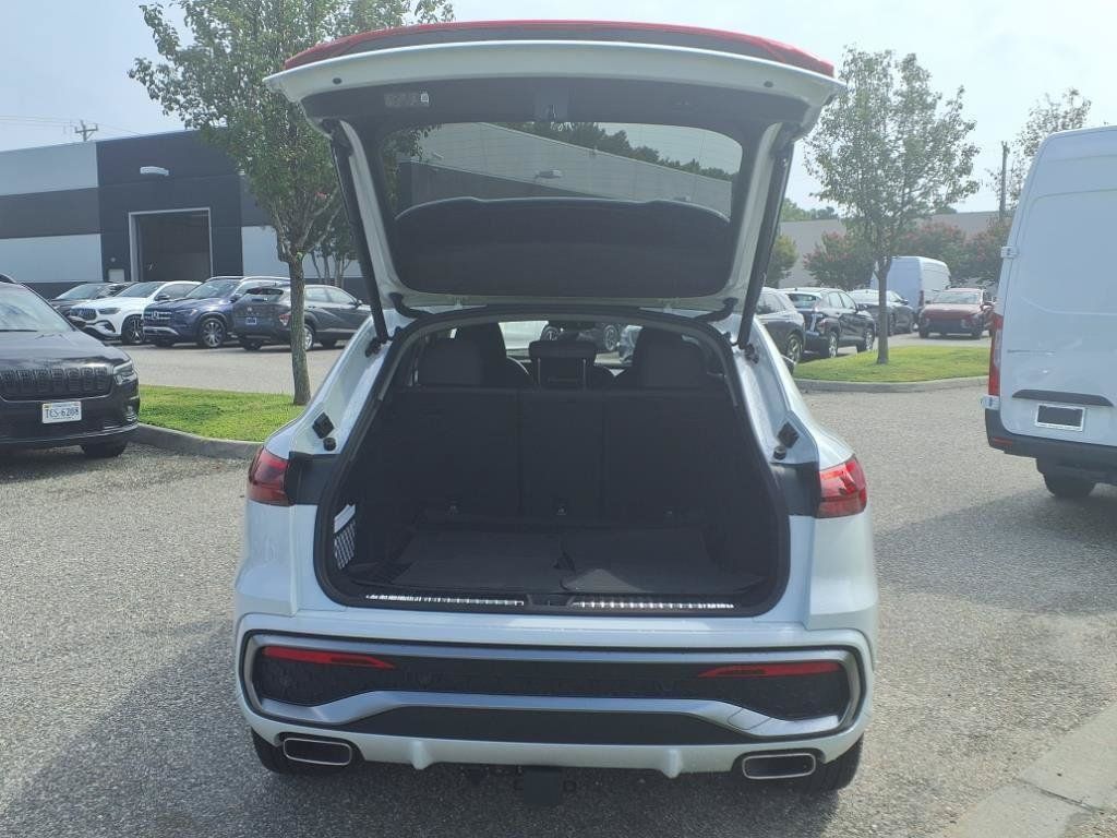 Used 2025 Audi Q5 Premium Plus AWD/4WD image 9