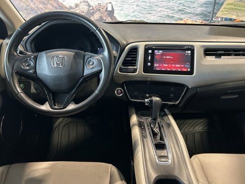 Used 2017 Honda HR-V EX-L image 3