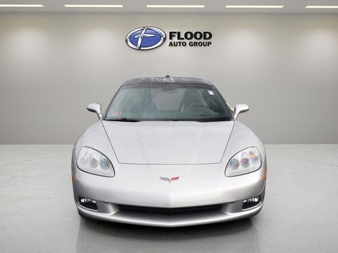 Used 2005 Chevrolet Corvette Coupe w/ Preferred Equipment Group image 2