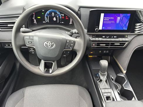 Used 2025 Toyota Camry LE FWD image 19