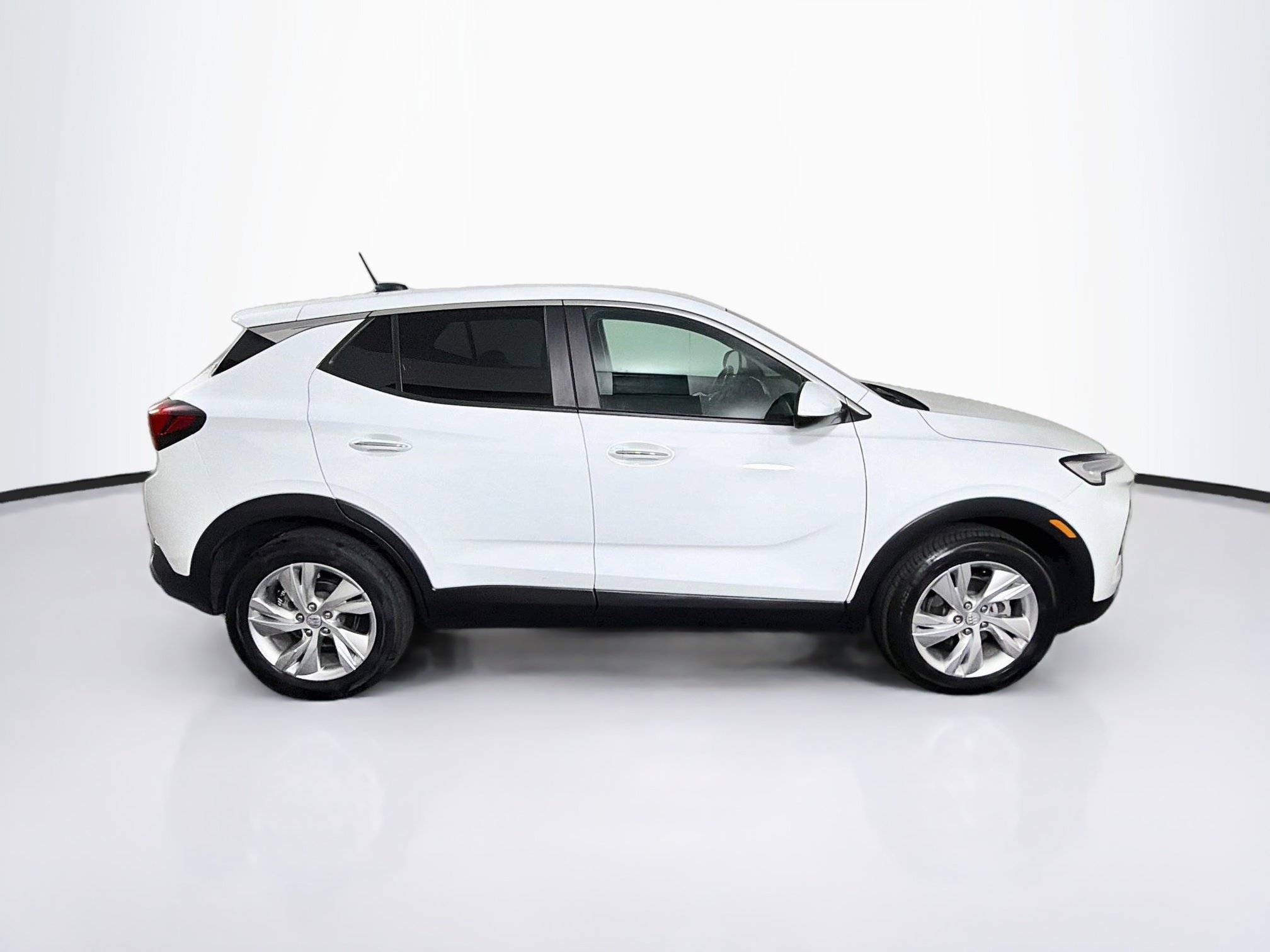 Used 2025 Buick Encore GX Preferred AWD/4WD image 10