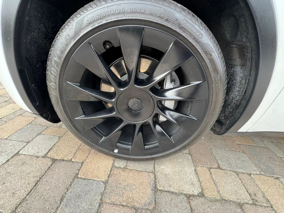 Used 2023 Tesla Model Y Long Range AWD/4WD image 36