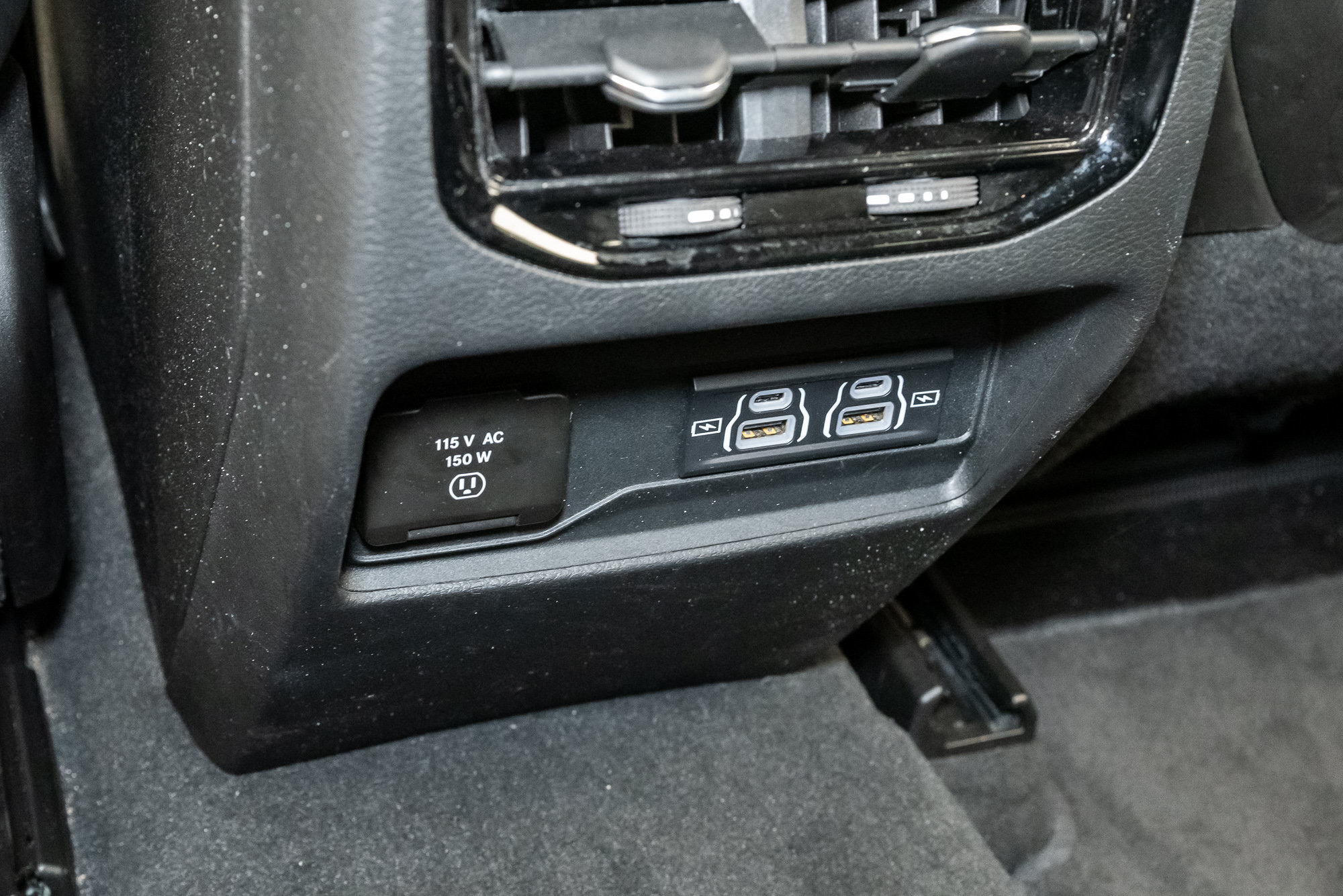 Certified 2025 Jeep Grand Cherokee Altitude AWD/4WD image 26