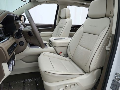 Used 2022 GMC Yukon XL Denali RWD image 13