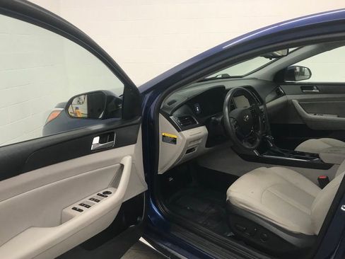 Used 2017 Hyundai Sonata Sport w/ Cargo Package image 11