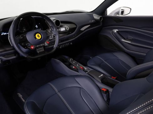 Used 2022 Ferrari F8 Tributo image 36