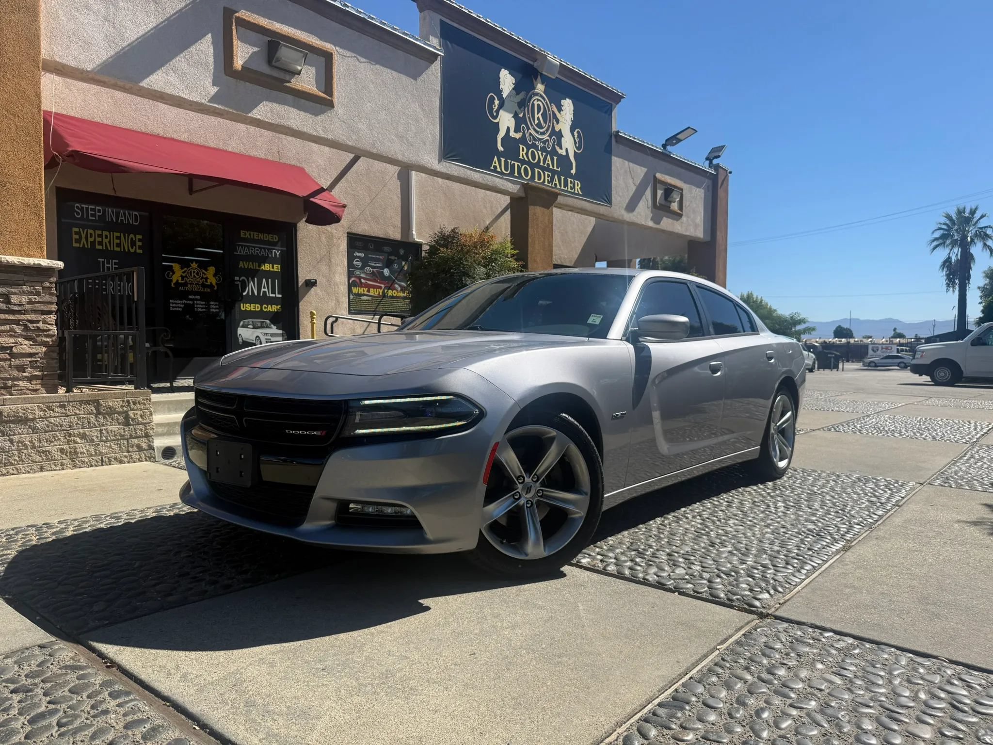 Used 2018 Dodge Charger R/T RWD image 1