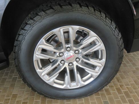 Used 2021 GMC Yukon XL SLT RWD image 8