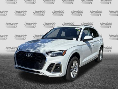 Used 2023 Audi Q5 2.0T Premium w/ Convenience Package AWD/4WD image 5