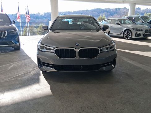 Certified 2023 BMW 540i w/ Executive Package image 3