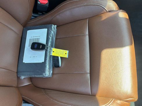 Used 2023 Subaru Ascent Touring AWD/4WD image 12
