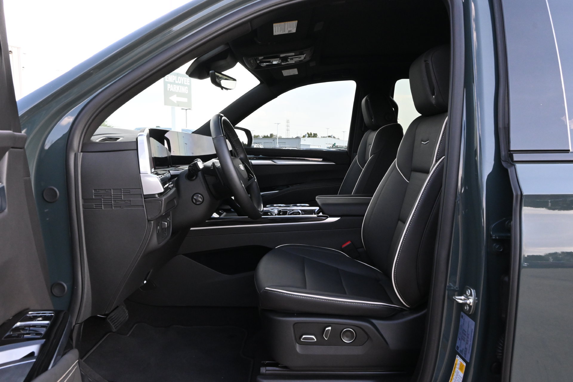 Certified 2026 Cadillac Escalade Sport RWD image 17