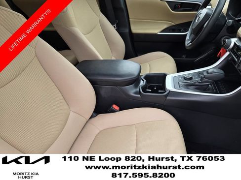 Used 2024 Toyota RAV4 LE AWD/4WD image 19