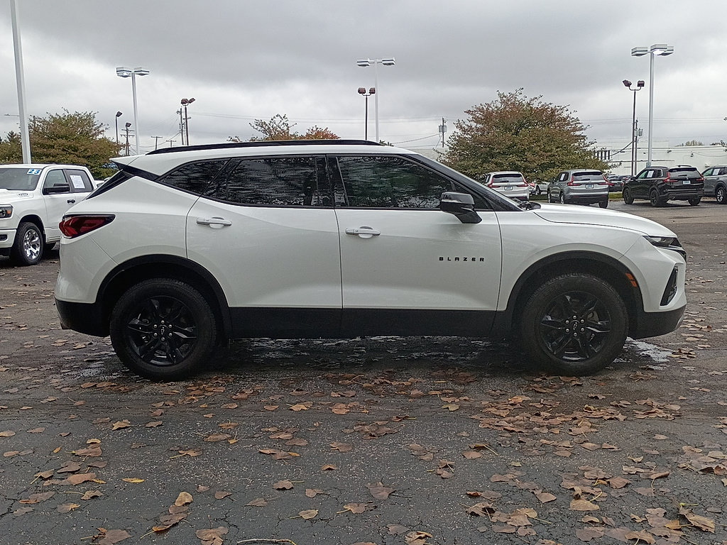 Used 2020 Chevrolet Blazer LT FWD image 2