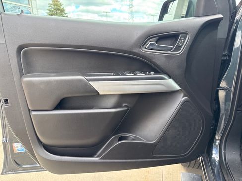 Used 2018 Chevrolet Colorado LT w/ LT Convenience Package AWD/4WD image 11