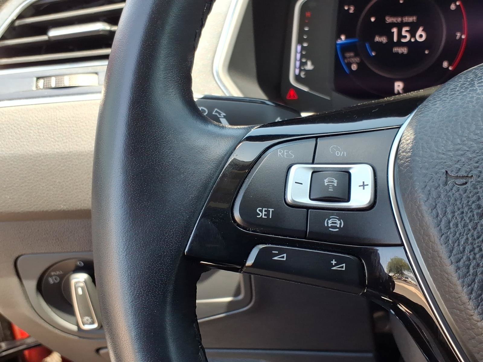 Used 2019 Volkswagen Tiguan SEL FWD image 35