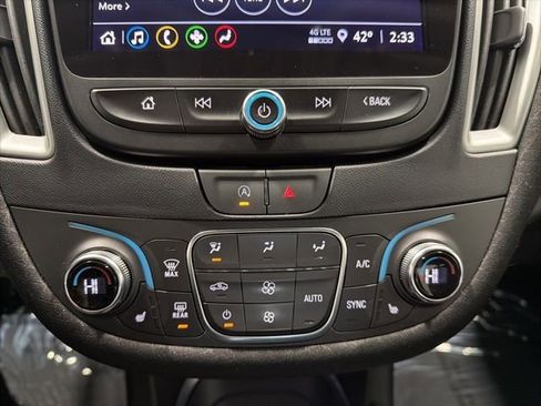 Used 2024 Chevrolet Malibu LT FWD image 17