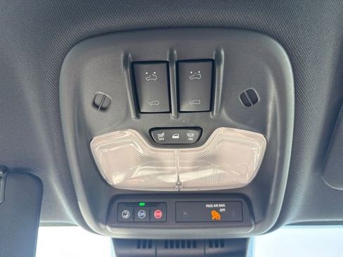 Used 2023 Chevrolet Colorado ZR2 w/ ZR2 Convenience Package III AWD/4WD image 14