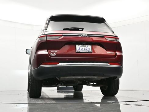 Used 2024 Jeep Grand Cherokee Laredo image 46