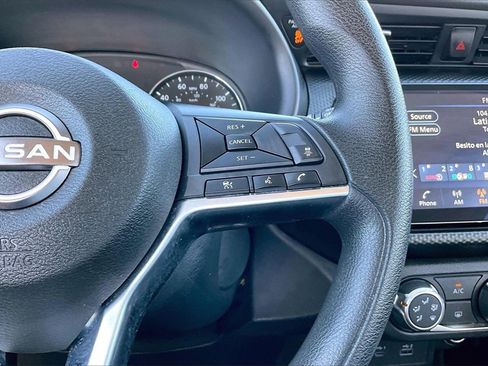 Used 2024 Nissan Kicks SV image 11