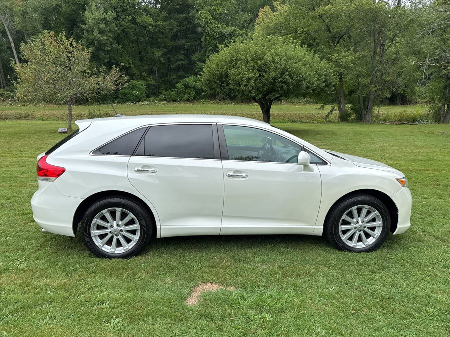 Used 2010 Toyota Venza AWD image 25