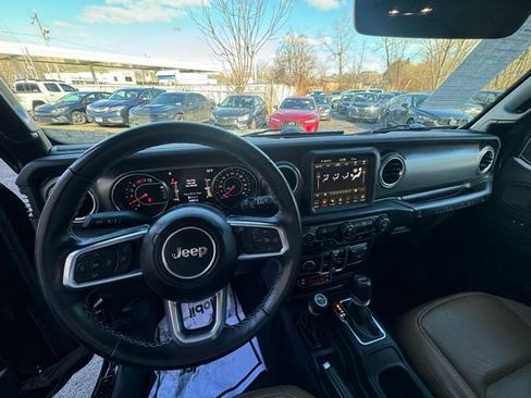 Used 2021 Jeep Wrangler Unlimited Rubicon image 18