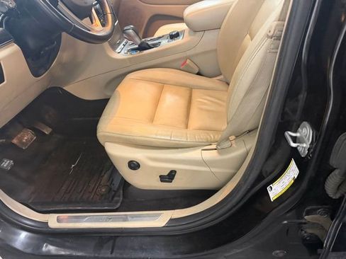 Used 2019 Jeep Grand Cherokee Limited image 16