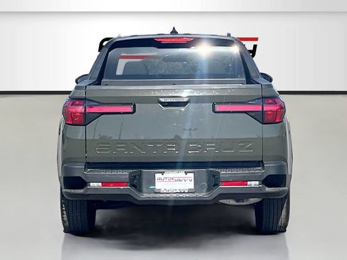 Used 2025 Hyundai Santa Cruz SEL FWD image 6