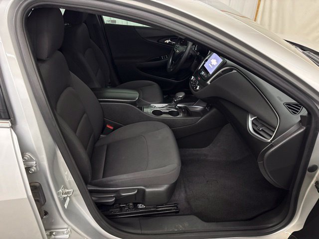 Used 2022 Chevrolet Malibu LT FWD image 17