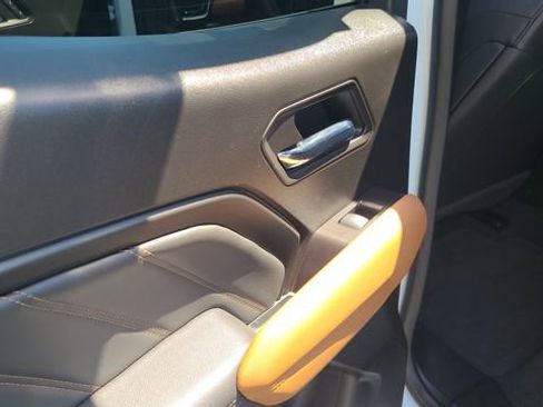 Used 2024 GMC Canyon AT4 w/ Technology Package AWD/4WD image 20