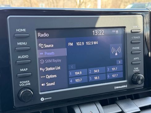 Used 2020 Toyota RAV4 XLE w/ Convenience Package image 6