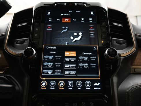 Used 2021 RAM 3500 Limited AWD/4WD image 38