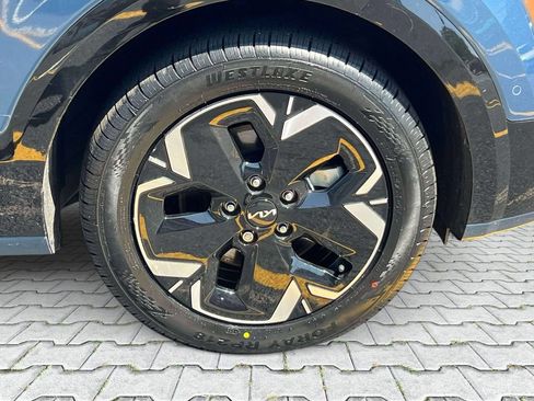 Used 2023 Kia Niro Wave w/ Wave Preserve Package FWD image 8