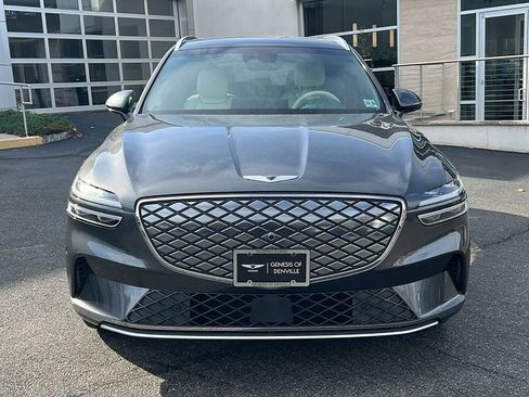 Used 2025 Genesis Electrified GV70 Advanced image 8