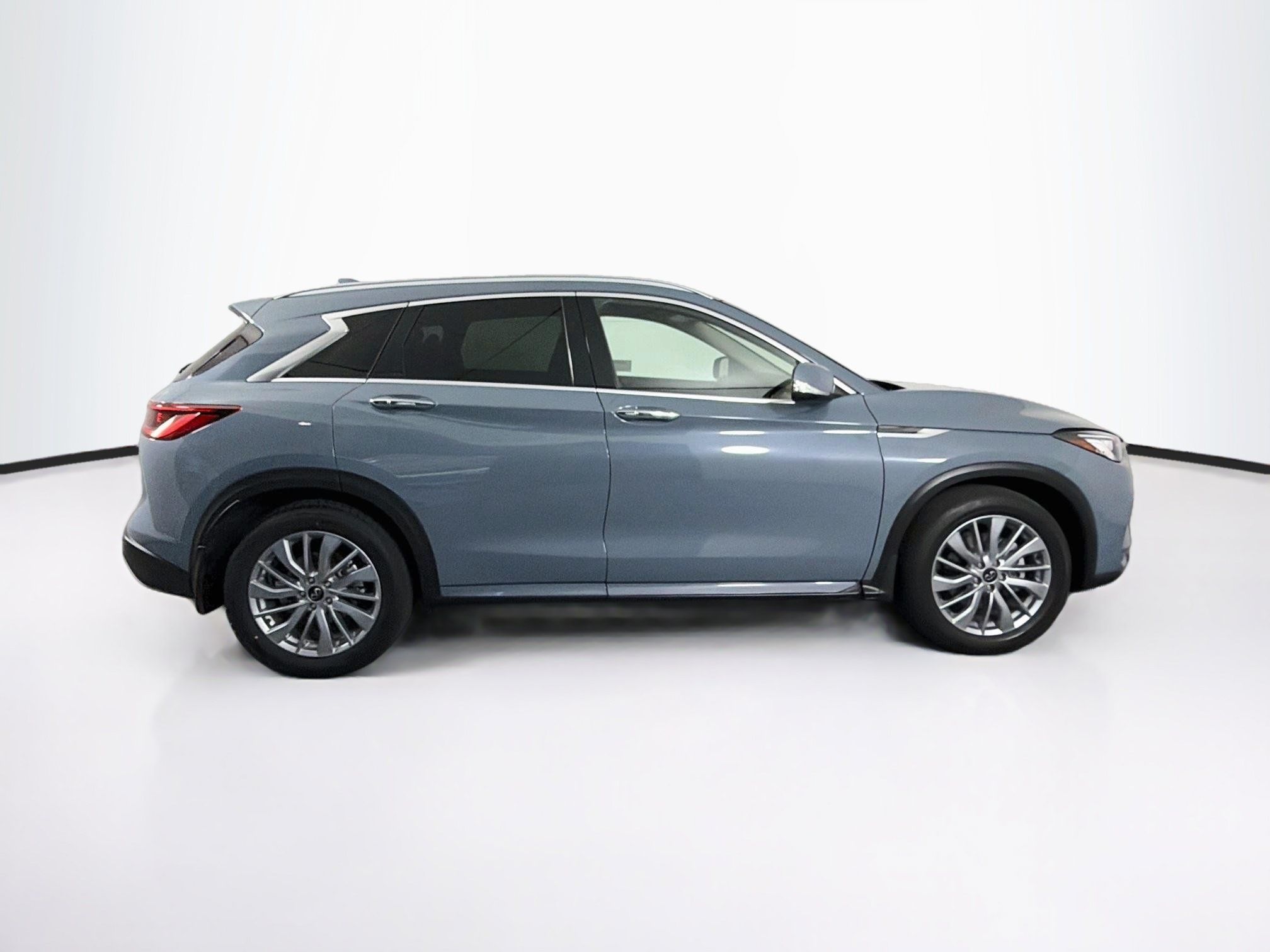 Used 2023 INFINITI QX50 Luxe FWD image 10