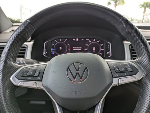 Used 2020 Volkswagen Atlas Cross Sport SEL R-Line AWD/4WD image 30