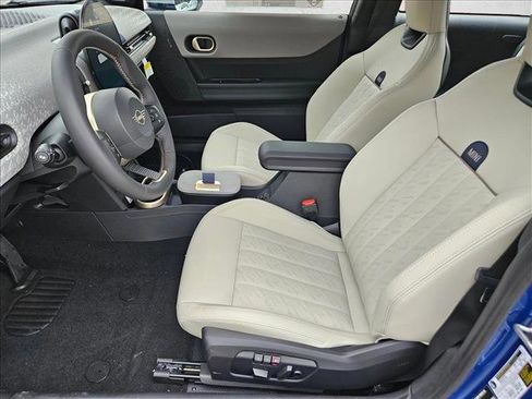 Used 2026 MINI Cooper 2-Door Hardtop FWD image 4