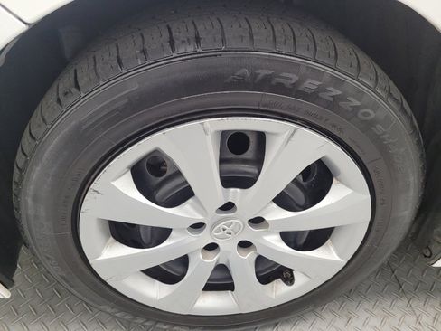 Used 2022 Toyota Corolla LE image 31
